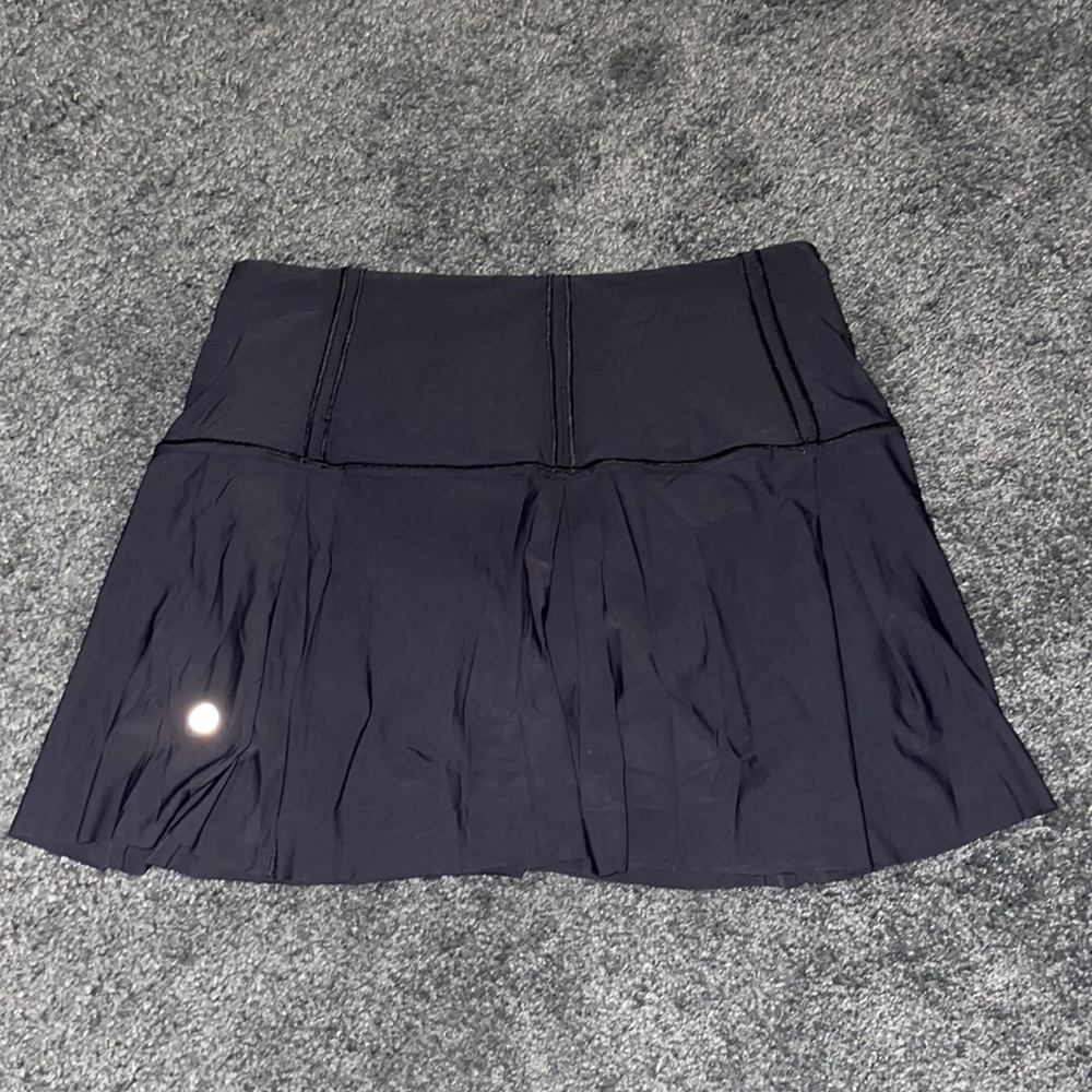 Lululemon black skirt
